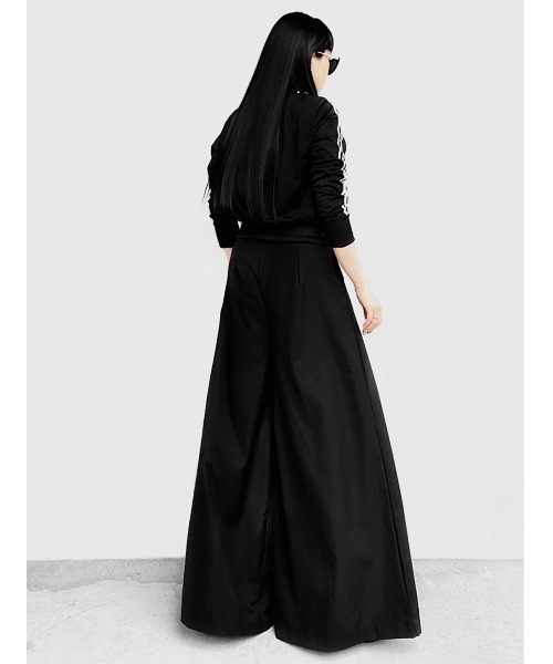 LVEU.(ラブユ.)の「Inparted tuck flare pants / インパーテッドタックフレアパンツ(Ai select)(その他パンツ・レディース・ブラック・FREE)」の11枚目の写真