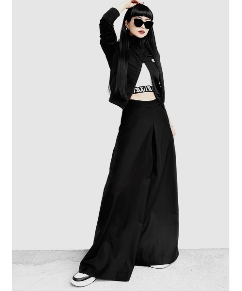 LVEU.(ラブユ.)の「Inparted tuck flare pants / インパーテッドタックフレアパンツ(Ai select)(その他パンツ・レディース・ブラック・FREE)」の9枚目の写真