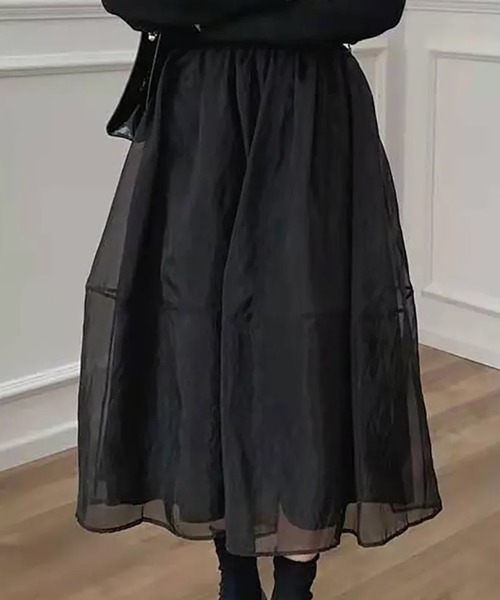MAISON BREEZE（メゾンブリーズ）の「【MAISON BREEZE】シアーロングスカート KNF012（スカート・レディース・ホワイト/ブラック/ベージュ・FREE）」の2枚目の写真
