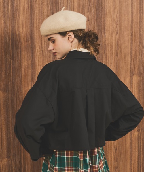 MERLOT(メルロー)の「ポケット付きショートシャツ(シャツ/ブラウス・レディース・アイボリー/オレンジ/ブラック・FREE)」の19枚目の写真