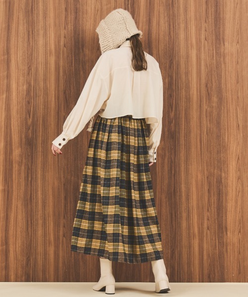 MERLOT(メルロー)の「ポケット付きショートシャツ(シャツ/ブラウス・レディース・アイボリー/オレンジ/ブラック・FREE)」の13枚目の写真