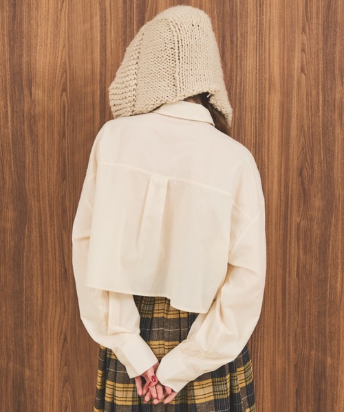 MERLOT(メルロー)の「ポケット付きショートシャツ(シャツ/ブラウス・レディース・アイボリー/オレンジ/ブラック・FREE)」の9枚目の写真