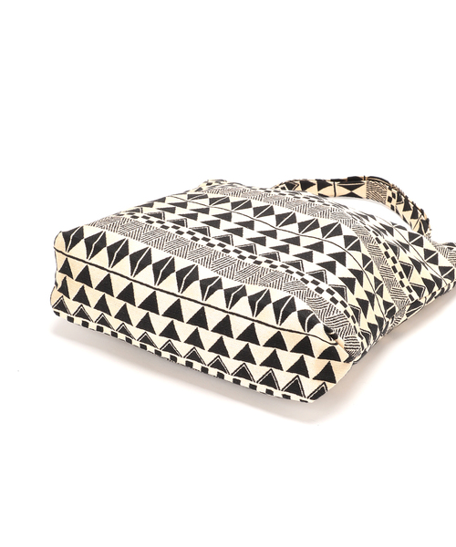 JOURNAL STANDARD(ジャーナルスタンダード)の「【Bindu / ビンドゥー】TribalI Jacquard トートバック(トートバッグ・メンズ・ゴールド・FREE)」の8枚目の写真