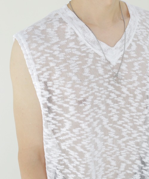 minsobi(ミンソビ)の「クラウドニットベスト ノースリーブ透けニット(ベスト・メンズ・ホワイト/ブラック・FREE)」の22枚目の写真