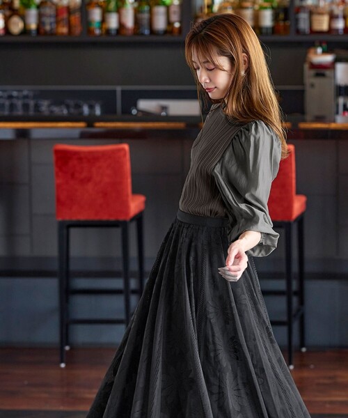 Tiaclasse(ティアクラッセ)の「【洗える】袖ドッキングリブニットトップス(ニット/セーター・レディース・ブラック/ブルー/モカ/アイボリー・L/M)」の18枚目の写真