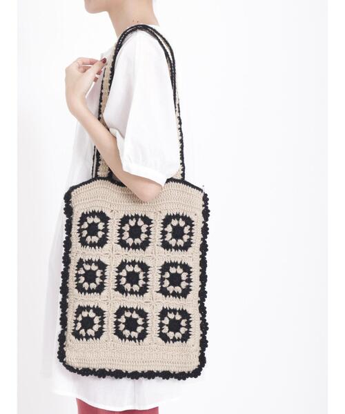 Samansa Mos2(サマンサ モスモス)の「配色クロシェトートバッグ(ハンドバッグ・レディース・ベージュ/ブラウン・F)」の4枚目の写真