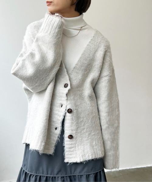 Meli rich（メリーリッチ）の「シャギーオーバーサイズカーディガン（カーディガン/ボレロ・レディース・アイボリー/ベージュ/ブルー/パープル/グレー/グリーン・MEDIUM）」の22枚目の写真