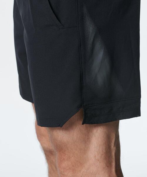 UNDER ARMOUR（アンダーアーマー）の「UAバニッシュウーブン 6インチ グラフィック ショーツ（トレーニング/メンズ）（その他パンツ・メンズ・ブラック・S/M/XXL/L/XL/3XL）」の4枚目の写真