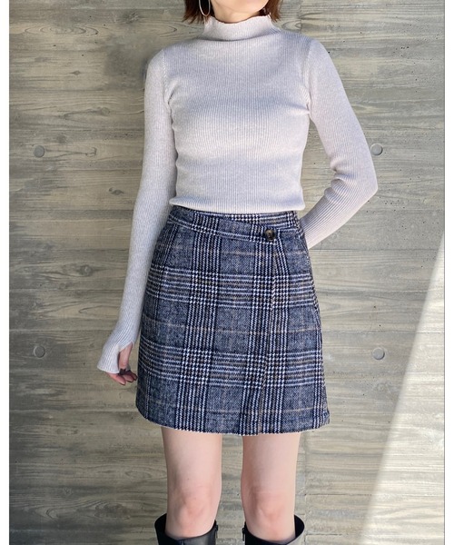 She's Closet(シーズクローゼット)の「ミックスカラーフィンガーホールハイネックタイト長袖指穴タートルリブニット(ニット/セーター・レディース・チャコールグレー/ベージュ/グレー/パープル・FREE)」の22枚目の写真