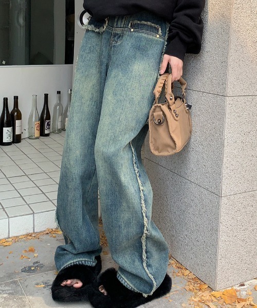 FREE STYLISTS(フリー スタイリスト)の「YUGA_YGMC デニム サイドフリンジ ハイウエスト ルーズシルエットパンツ(デニムパンツ・レディース・ブルー・M/XL/L/S)」の4枚目の写真