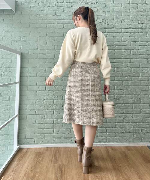 couture brooch(クチュールブローチ)の「◆【前後2WAY】スカラリボン衿ニット(ニット/セーター・レディース・ベビーピンク/アイボリー/ブラック・38/42)」の9枚目の写真