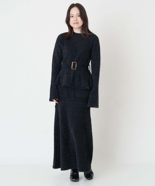 A de a.v.v（アードアー・ヴェ・ヴェ）の「ペプラムフレアスリーブフェザーニット（ニット/セーター・レディース・ブラック/アイボリー・38/36）」の3枚目の写真