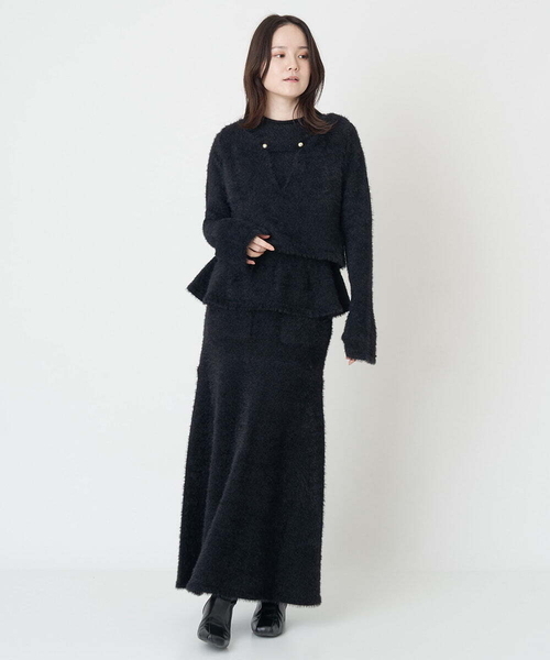 A de a.v.v（アードアー・ヴェ・ヴェ）の「ペプラムフレアスリーブフェザーニット（ニット/セーター・レディース・ブラック/アイボリー・38/36）」の6枚目の写真