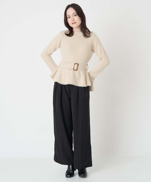 A de a.v.v（アードアー・ヴェ・ヴェ）の「ペプラムフレアスリーブフェザーニット（ニット/セーター・レディース・ブラック/アイボリー・38/36）」の9枚目の写真