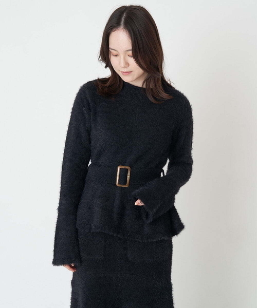 A de a.v.v（アードアー・ヴェ・ヴェ）の「ペプラムフレアスリーブフェザーニット（ニット/セーター・レディース・ブラック/アイボリー・38/36）」の15枚目の写真