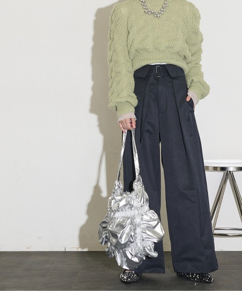 THE YOn（ザヨン）の「メタリックシャーリングバッグ（ショルダーバッグ・レディース・ブラック/アイボリー/シルバー・FREE）」の6枚目の写真