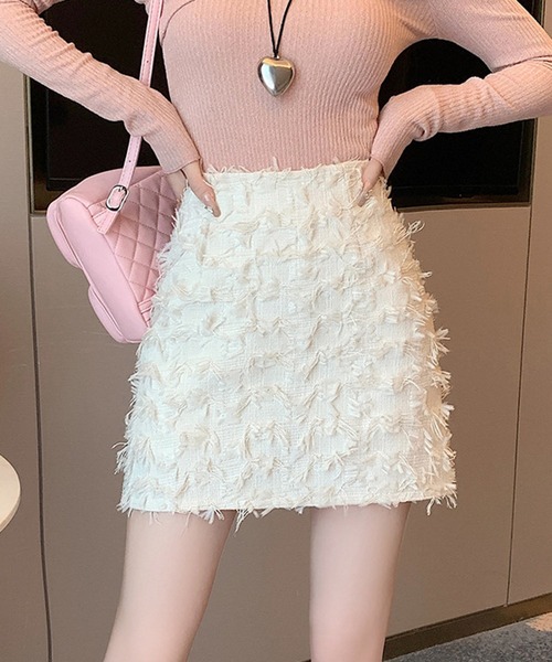 Lilamusant(リラミュゾン)の「《Lilamusant(リラミュゾン)》インパン裏地付きフリンジジャガードミニスカート ツイード(スカート・レディース・ブラック/アイボリー/ピンク・S/L/M)」の2枚目の写真