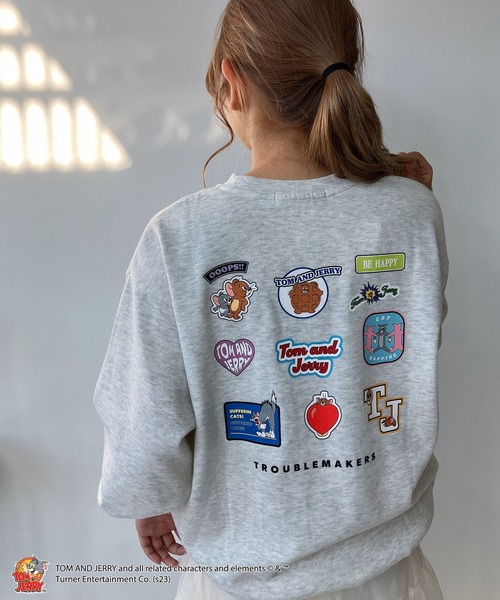 AS KNOW AS plus(アズノゥアズプラス)の「☆アクリルキーホルダー付き トムとジェリー スウェットプルオーバー 【TOM and JERRY/トムとジェリー】(スウェット・レディース・オフホワイト/スミクロ/ダークグリーン/オートミール/アイボリー系/ブラック系/ベージュ系/ダークグリーン系/ダークグリーン系1/イエロー系1/ブラック系1/ベージュ系1/ネイビー系2/ベージュ系2/ダークグリーン系2/ブラック系2/ベージュ系3/アイボリー系3/パープル系3/ブラック系3/ネイビー系4/ブラック系4/ダークグリーン系4/ベージュ系4/ダークグリーン系5/ブラック系5/ホワイト系5/ベージュ系5・FREE)」の11枚目の写真