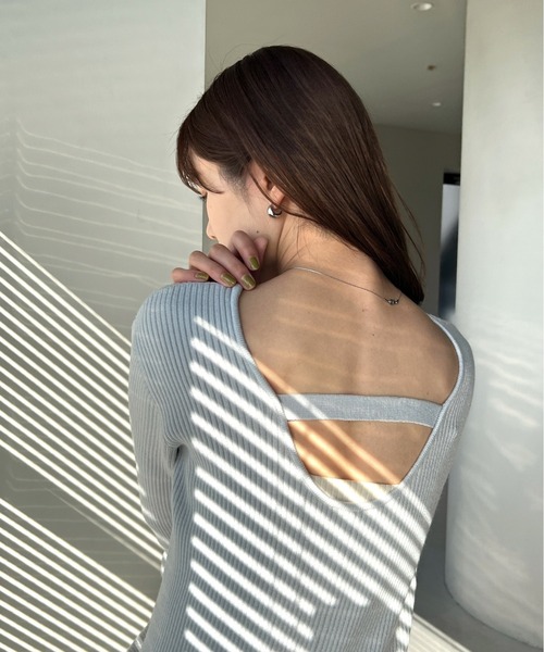 Olu.（オルドット）の「バックオープンリブニットワンピース（ワンピース・レディース・ブラック/ライトブルー/オフホワイト・0/1）」の12枚目の写真