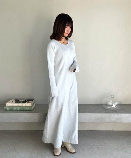 Olu.（オルドット）の「バックオープンリブニットワンピース（ワンピース・レディース・ブラック/ライトブルー/オフホワイト・0/1）」の10枚目の写真