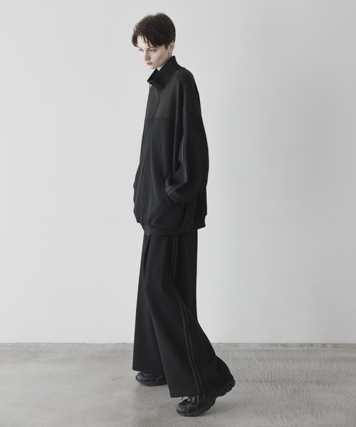 remer(リメール)の「loose UNFIT over track jacket / ルーズアンフィットオーバートラックジャケット(ジャージ・メンズ・ブラック・LARGE/MEDIUM/SMALL)」の11枚目の写真