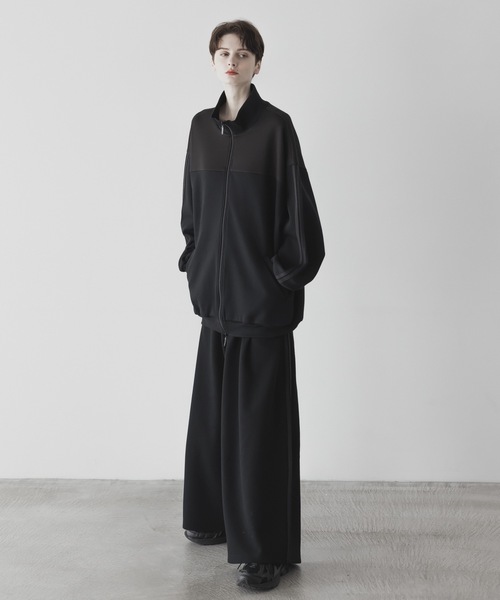 remer(リメール)の「loose UNFIT over track jacket / ルーズアンフィットオーバートラックジャケット(ジャージ・メンズ・ブラック・LARGE/MEDIUM/SMALL)」の12枚目の写真