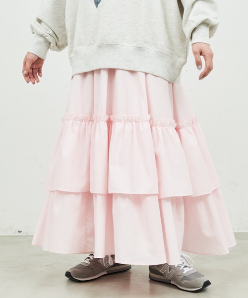 MERLOT(メルロー)の「ボリュームティアードスカート(スカート・レディース・ホワイト/ブラック/ピンク・FREE)」の3枚目の写真