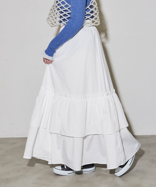 MERLOT(メルロー)の「ボリュームティアードスカート(スカート・レディース・ホワイト/ブラック/ピンク・FREE)」の11枚目の写真