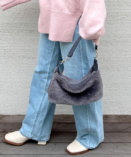 Olu.(オルドット)の「コンパクトボアハンドバッグ(ハンドバッグ・レディース・アッシュグレー/ブラック/ブラウン系その他・FREE)」の7枚目の写真