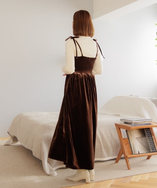 flower(フラワー)の「メルティングベロアワンピース(ワンピース・レディース・ブラウン/ブラック・FREE)」の6枚目の写真