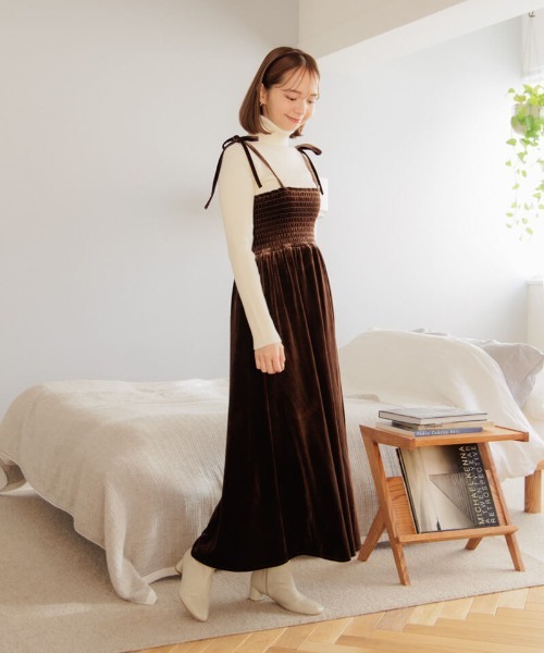 flower(フラワー)の「メルティングベロアワンピース(ワンピース・レディース・ブラウン/ブラック・FREE)」の7枚目の写真