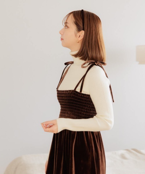 flower(フラワー)の「メルティングベロアワンピース(ワンピース・レディース・ブラウン/ブラック・FREE)」の11枚目の写真