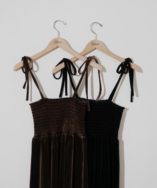 flower(フラワー)の「メルティングベロアワンピース(ワンピース・レディース・ブラウン/ブラック・FREE)」の22枚目の写真