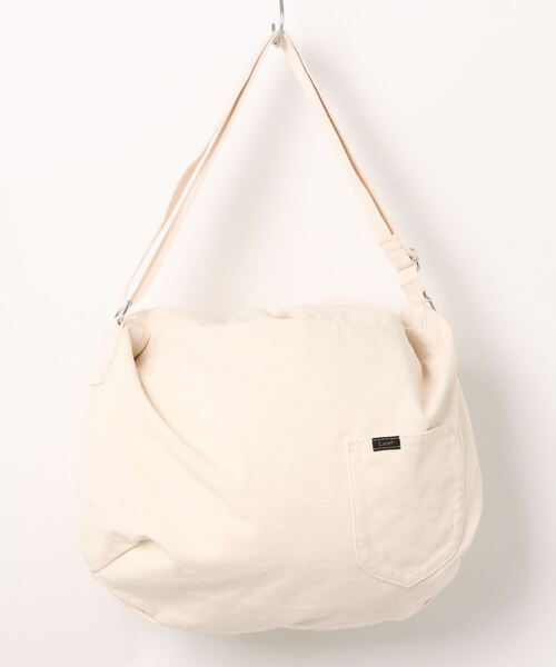 Lee（リー）の「Lee/リー　BIGナナメプリントドローストリングショルダー（ショルダーバッグ・レディース・ブラック×ホワイト/グレー系その他/ホワイト・ONE SIZE）」の4枚目の写真