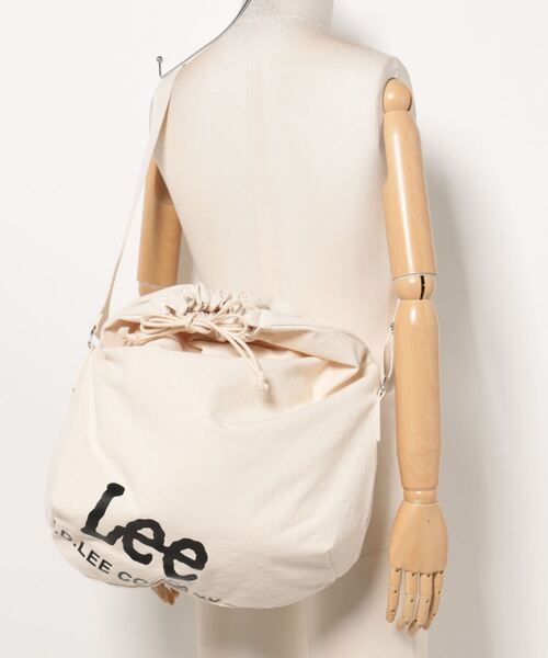 Lee（リー）の「Lee/リー　BIGナナメプリントドローストリングショルダー（ショルダーバッグ・レディース・ブラック×ホワイト/グレー系その他/ホワイト・ONE SIZE）」の7枚目の写真