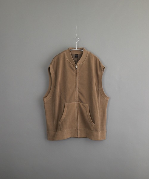 VIBGYOR（ヴィブジョー）の「ピグメント加工 裏毛スウェット ビッグシルエット ZIP ベスト（ベスト・メンズ・ダークブルー/ベージュ/ブラック・LARGE/MEDIUM）」の3枚目の写真