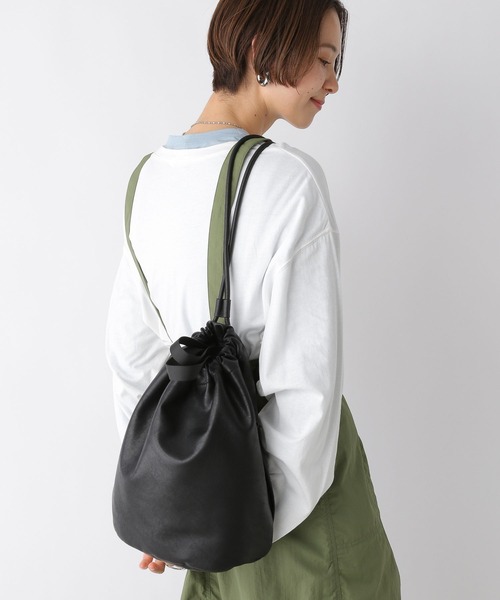 LEPSIM（レプシィム）の「フェイクレザーボンサックショルダー　105138（ショルダーバッグ・レディース・グレイッシュベージュ/ブラック・ONE SIZE）」の2枚目の写真