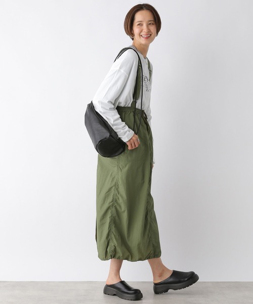 LEPSIM（レプシィム）の「フェイクレザーボンサックショルダー　105138（ショルダーバッグ・レディース・グレイッシュベージュ/ブラック・ONE SIZE）」の3枚目の写真