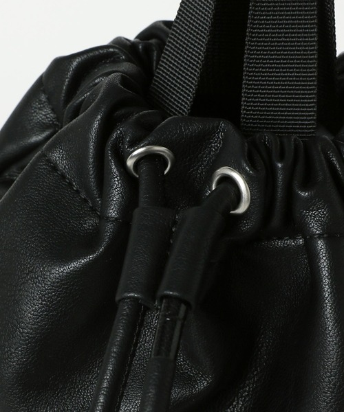 LEPSIM（レプシィム）の「フェイクレザーボンサックショルダー　105138（ショルダーバッグ・レディース・グレイッシュベージュ/ブラック・ONE SIZE）」の21枚目の写真