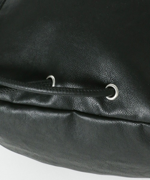 LEPSIM（レプシィム）の「フェイクレザーボンサックショルダー　105138（ショルダーバッグ・レディース・グレイッシュベージュ/ブラック・ONE SIZE）」の22枚目の写真