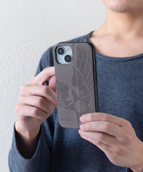 AVIREX（アヴィレックス）の「iPhone15 iPhone14 iPhone13 アヴィレックス [レザー調スタンドケース]（スマホケース/カバー・メンズ・グレー/ブラック/カーキ・iPhone 15）」の18枚目の写真