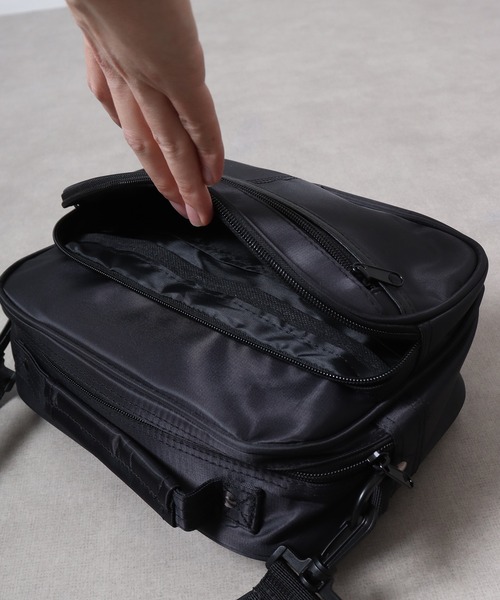 セール】VALENTINO MICHELLE ヨコ型 自立ショルダー お仕事、普段使い