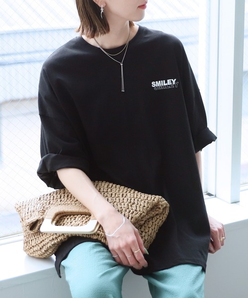reca(レカ)の「ロゴプリントTシャツ(Tシャツ/カットソー・レディース・チャコールグレー/ブラック/ホワイト/レッド/グレー系その他・FREE)」の3枚目の写真