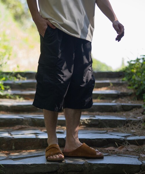 B:MING by BEAMS（ビーミングバイビームス）の「B:MING by BEAMS / ナイロン 6ポケット ショーツ（カーゴパンツ・メンズ・オリーブ/ブラック・X-LARGE/MEDIUM/SMALL/LARGE）」の9枚目の写真