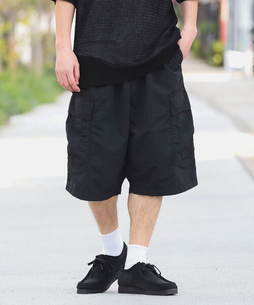 B:MING by BEAMS（ビーミングバイビームス）の「B:MING by BEAMS / ナイロン 6ポケット ショーツ（カーゴパンツ・メンズ・オリーブ/ブラック・X-LARGE/MEDIUM/SMALL/LARGE）」の14枚目の写真