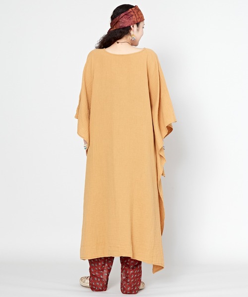 チャイハネ（チャイハネ）の「【チャイハネ】ダブルガーゼコットンハイローヘムワンピース（ワンピース・レディース・ホワイト/ネイビー/マスタード/ピンク/ブラック・FREE）」の14枚目の写真