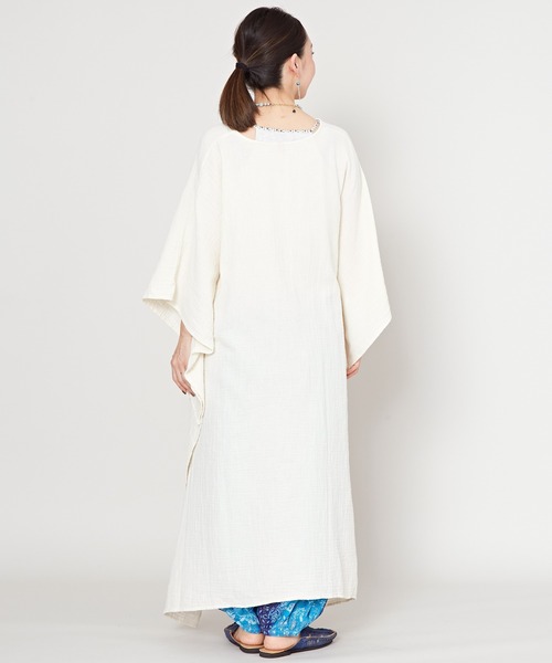 チャイハネ（チャイハネ）の「【チャイハネ】ダブルガーゼコットンハイローヘムワンピース（ワンピース・レディース・ホワイト/ネイビー/マスタード/ピンク/ブラック・FREE）」の7枚目の写真