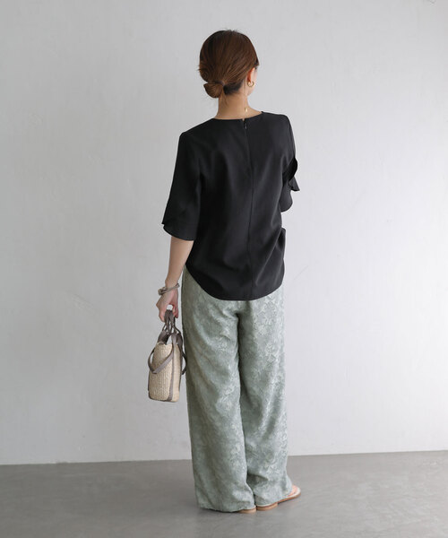 La TOTALITE（ラトータリテ）の「フリルスリーブブラウス（シャツ/ブラウス・レディース・ホワイト/ベージュ/ブラック・FREE）」の6枚目の写真