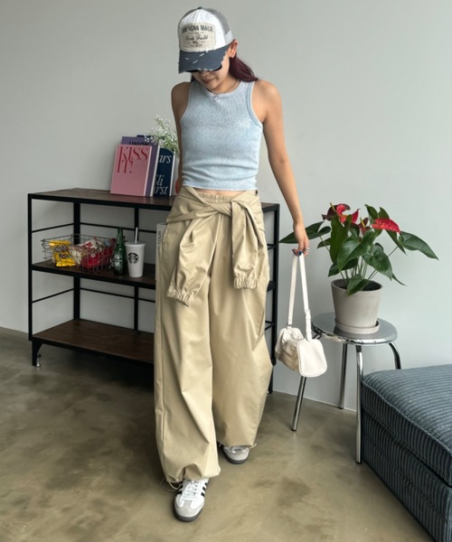 SHAGGIE（シャギー）の「ギャザーワンハンドルバッグ（ハンドバッグ・レディース・ブラック/ホワイト・FREE）」の4枚目の写真