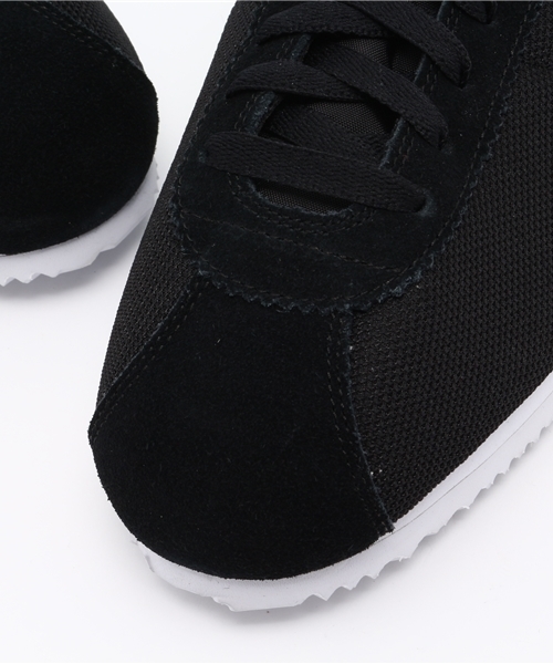 NIKE（ナイキ）の「ＮＩＫＥ　ナイキ　７４９５８８　クラシックコルテッツ（スニーカー・メンズ・ブラック/ホワイト・28cm/26cm/27cm）」の6枚目の写真